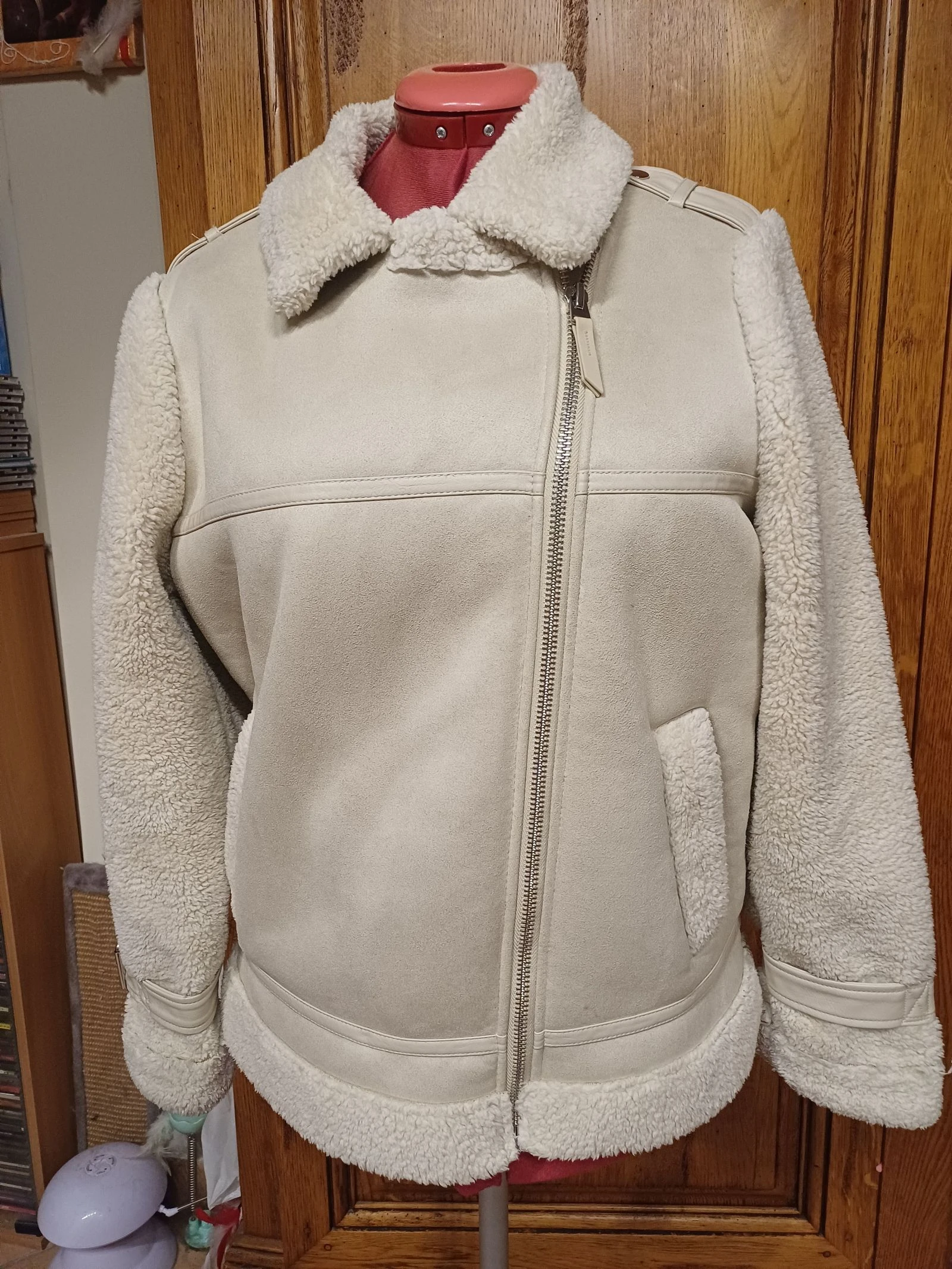 Blouson couleur crème taille 38 ou M marque Pimkie 